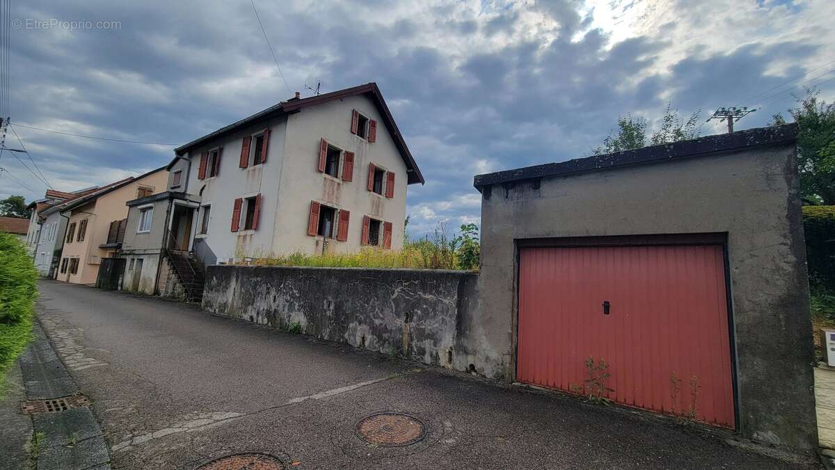 Maison à BADEVEL