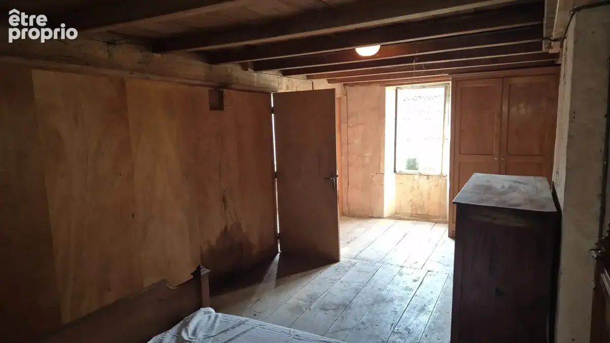 Corps de Ferme à rénover de 500 m2, proche commerces, beaucoup de dépendances - photo 32