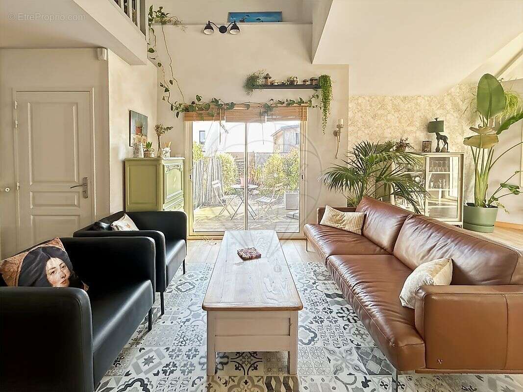 Maison à SAINTE-LUCE-SUR-LOIRE
