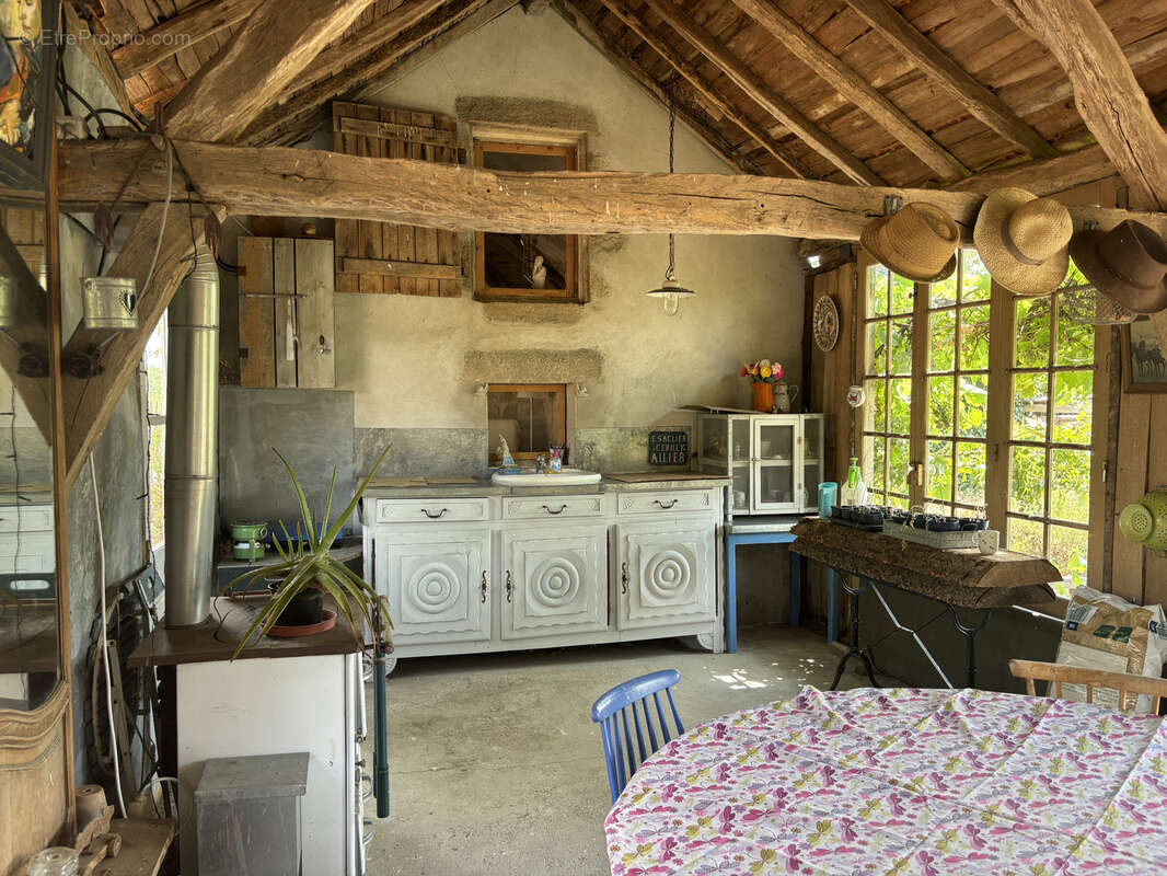 Cérilly - Charmante petite ferme avec une grande grange, située sur un terrain d'environ 1 hectare à proximité - photo 24