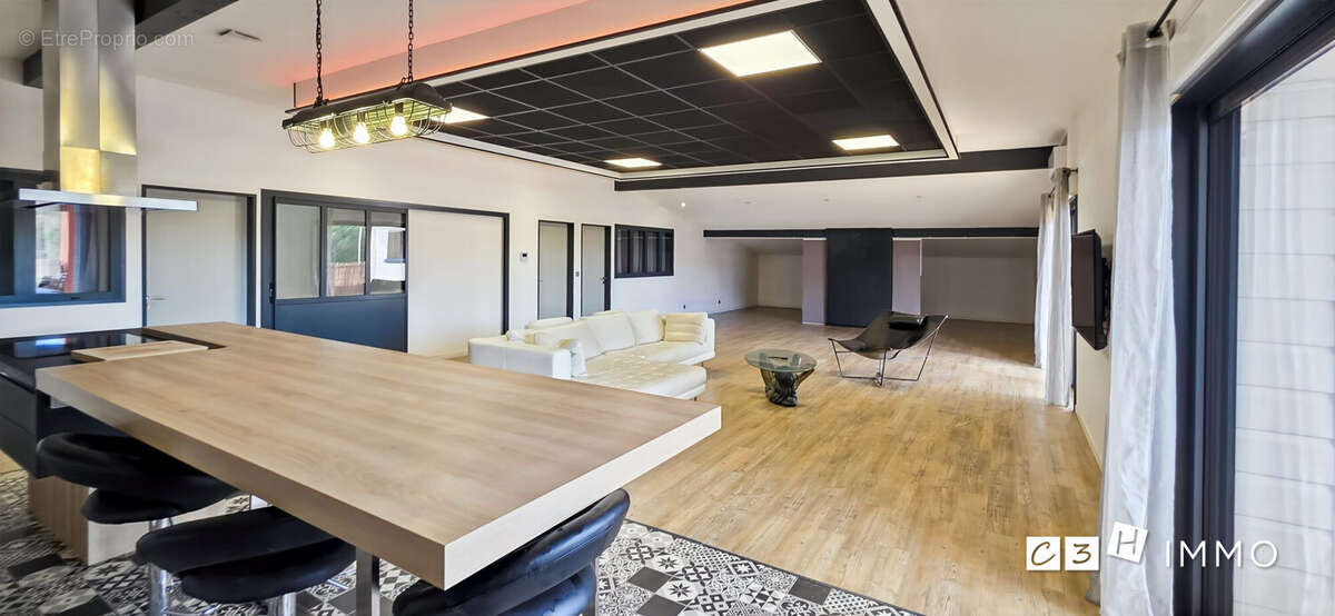 Appartement à MAUZAC