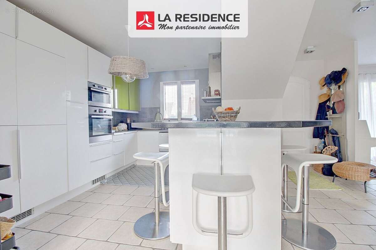 Maison à BONNIERES-SUR-SEINE