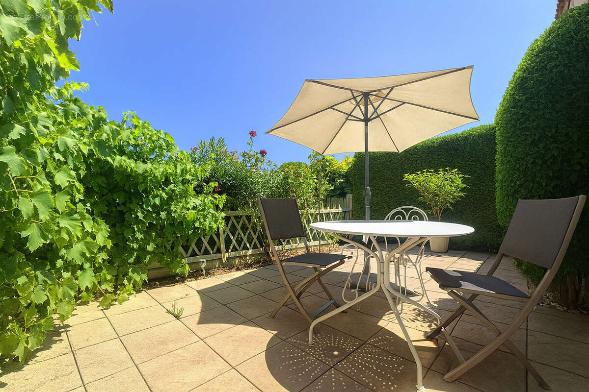 Appartement à COGOLIN