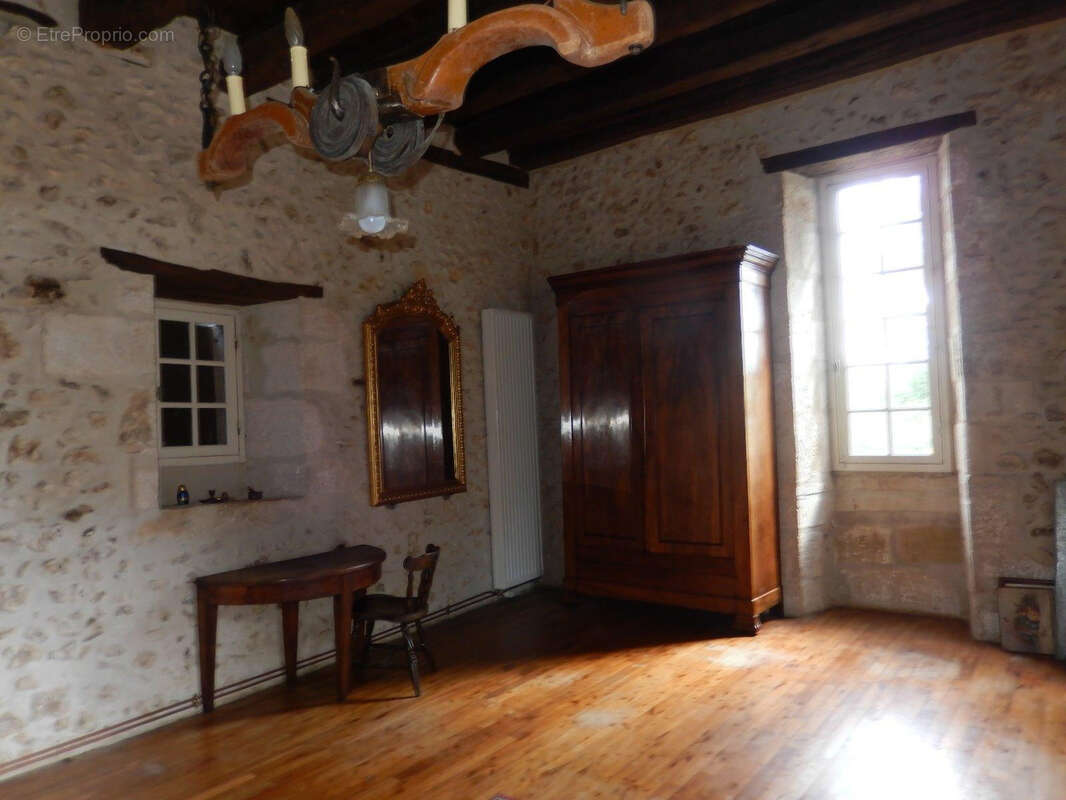 Maison à FOSSEMAGNE
