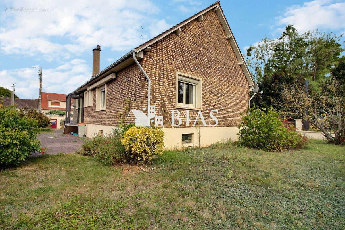 Maison à OISSEL