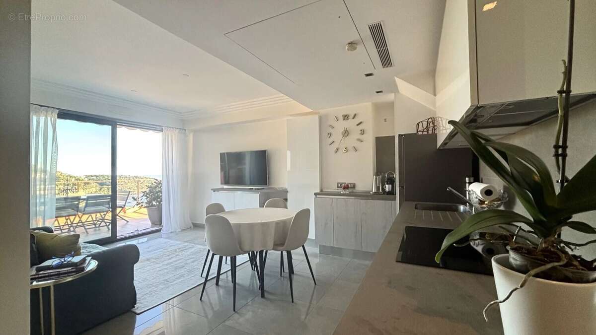 Appartement à ROQUEBRUNE-CAP-MARTIN
