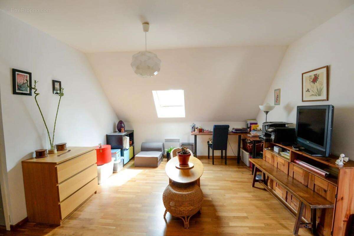 Maison à MONTIGNY-SUR-LOING