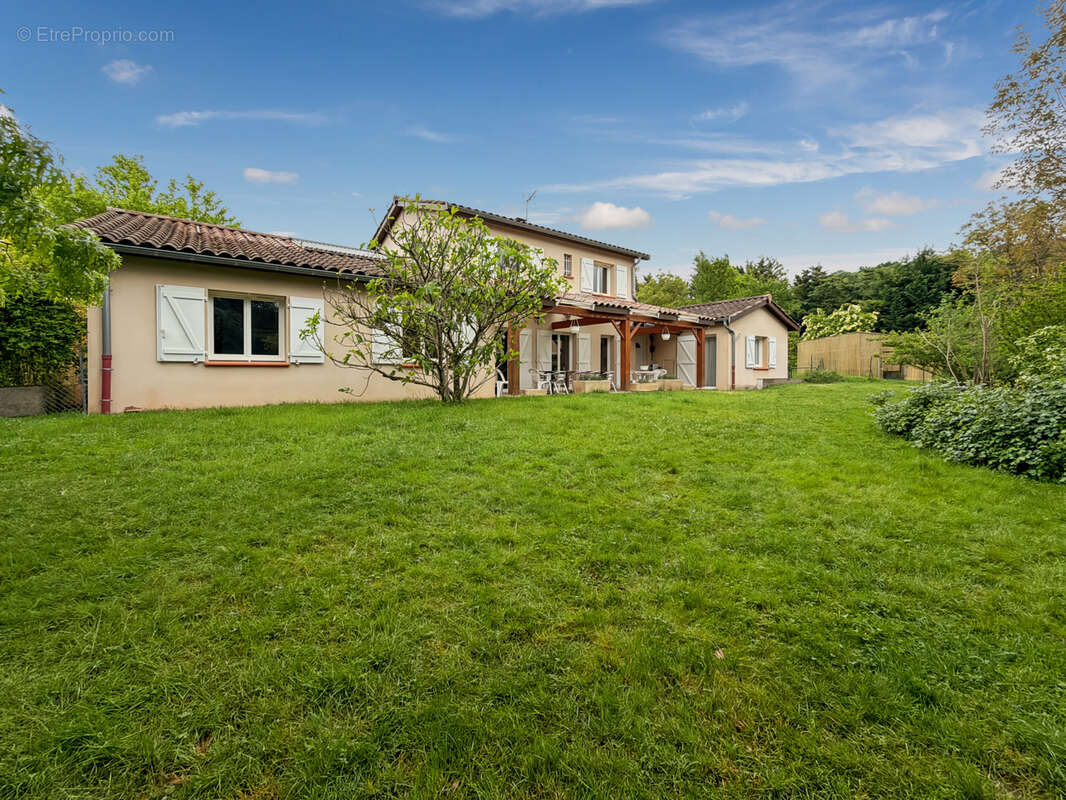 Maison à SAINT-DIDIER-DE-FORMANS