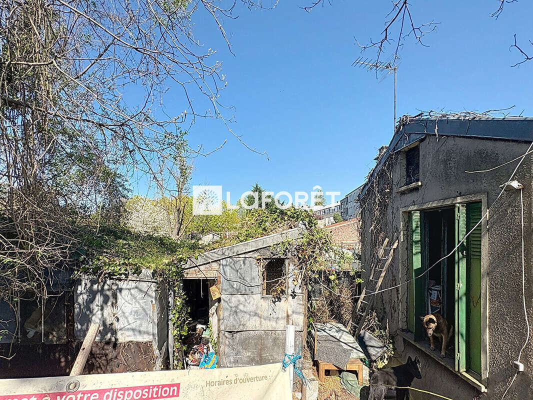 Terrain constructible de 557m² avec maison de 60m² à Bagnolet - photo 7