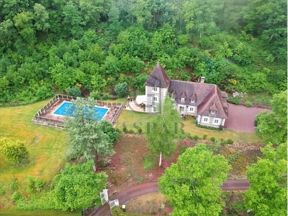 Maison à CONCHES-EN-OUCHE