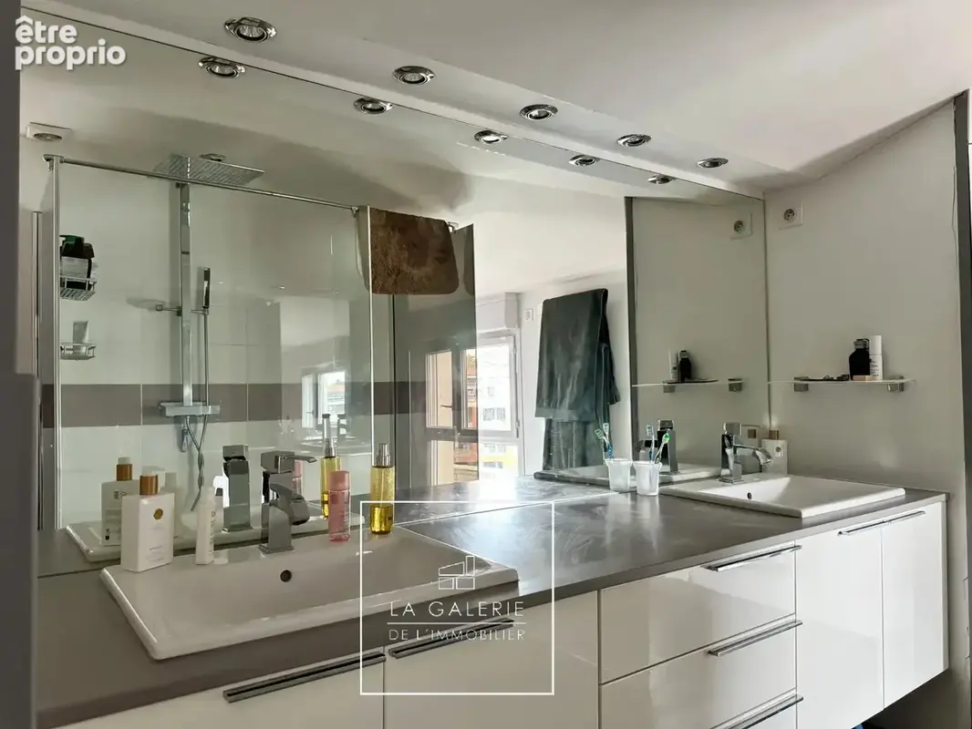 Exclusivité - A vendre spacieux T5 avec terrasse et double box - photo 6