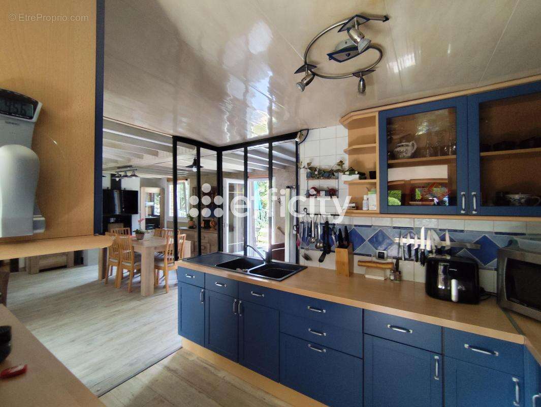 Maison à SAINTE-GAUBURGE-SAINTE-COLOMBE