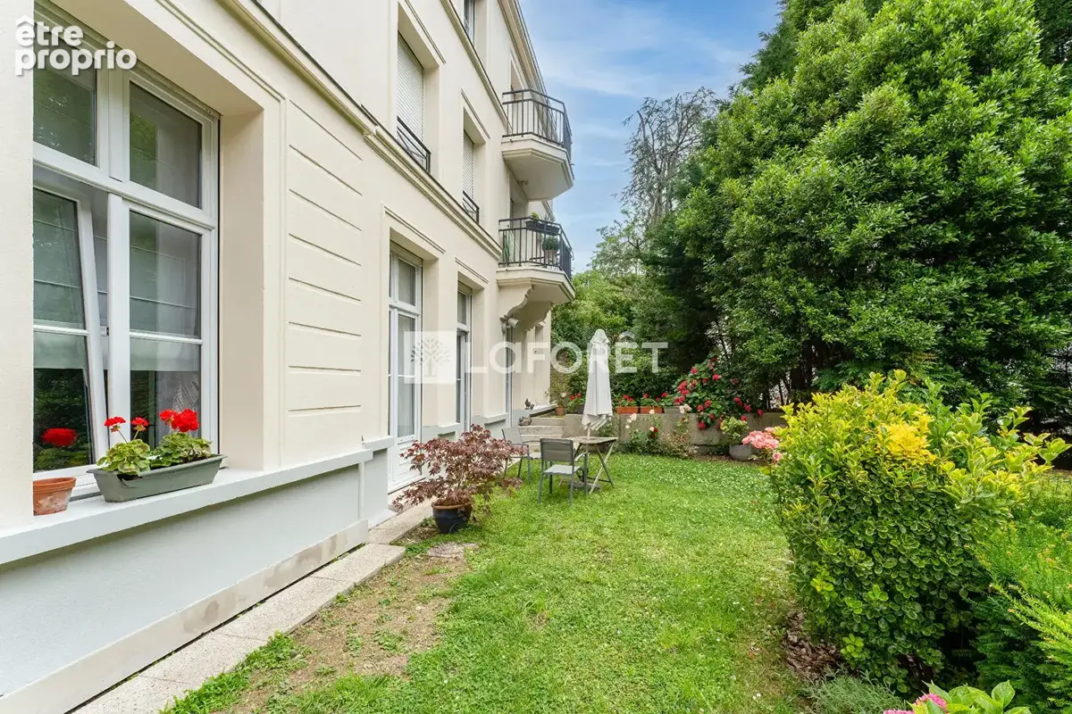 Appartement 111.41 m² en rez de jardin hyper centre de Douai - CLOS DES MINIMES - photo 4