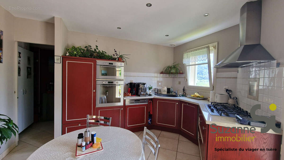 Maison 140 m² à Saint-Pierre-D'allevard  - photo 9