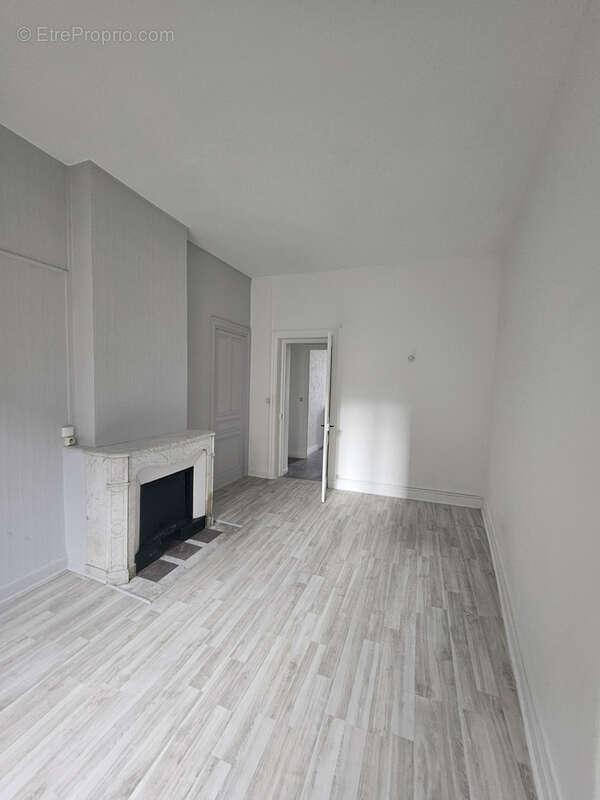 Appartement à BOURG-DE-THIZY