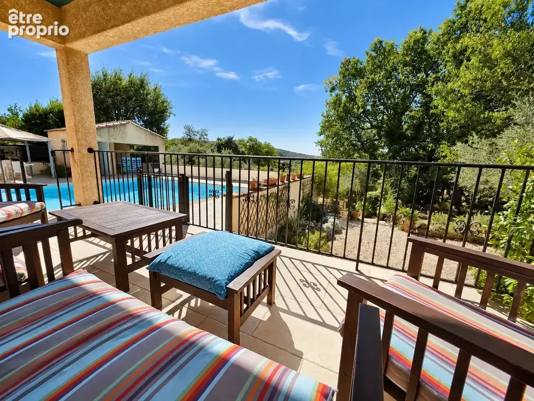 Maison 10 pièces 250 m² à vendre à Uzes (30700) - photo 2