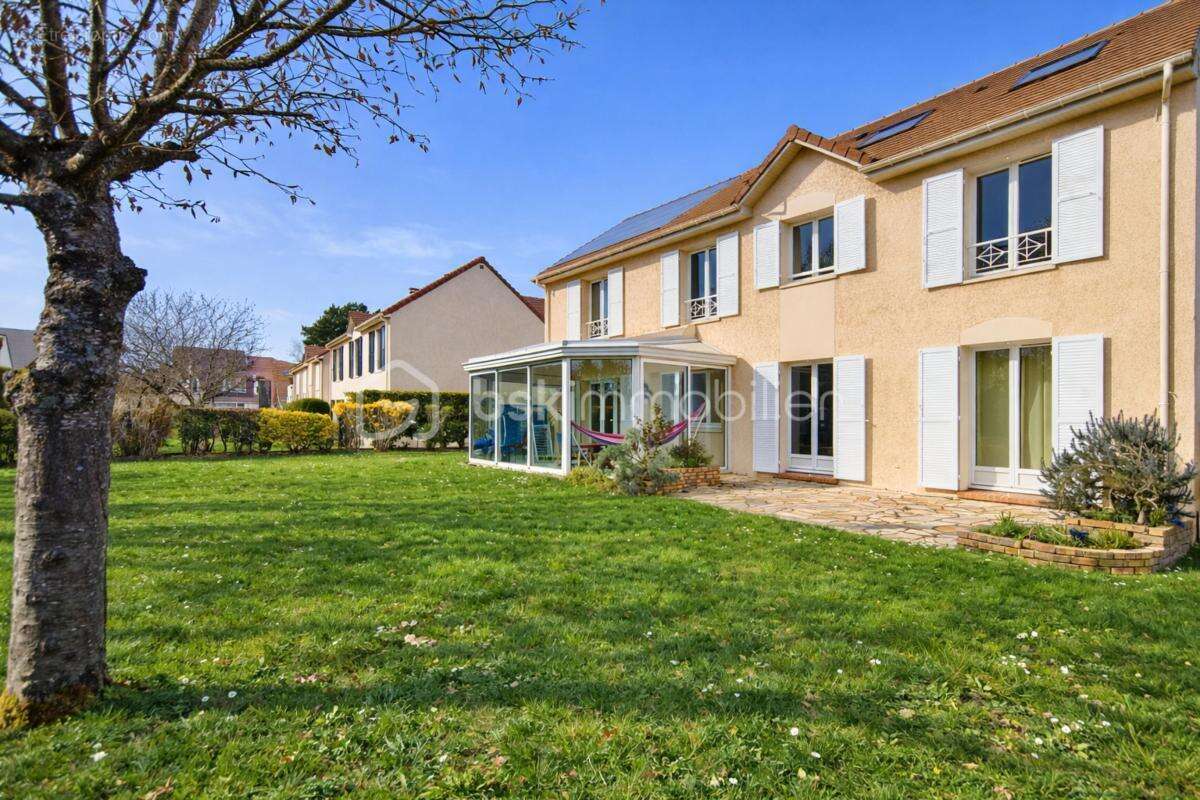 Maison à BOIS-D'ARCY