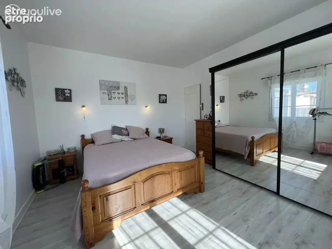 Maison de qualité avec appartement indépendant, terrain arboré de 2 500 m² et ascenseur extérieur - photo 16