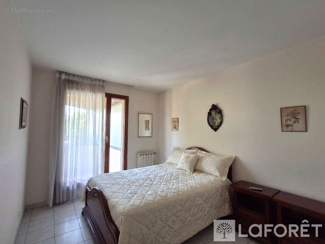 Hyeres centre ville - Appartement 4 pièces 87m2 avec garage - photo 6