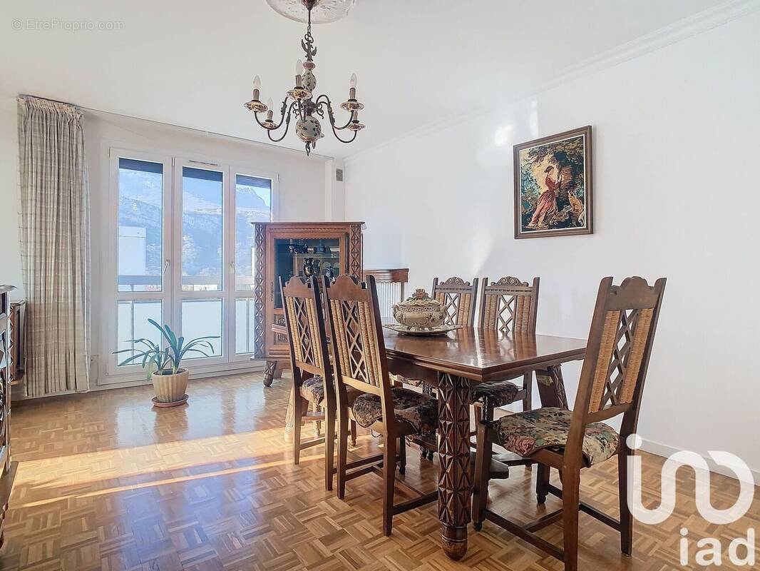 Photo 1 - Appartement à LE PONT-DE-CLAIX