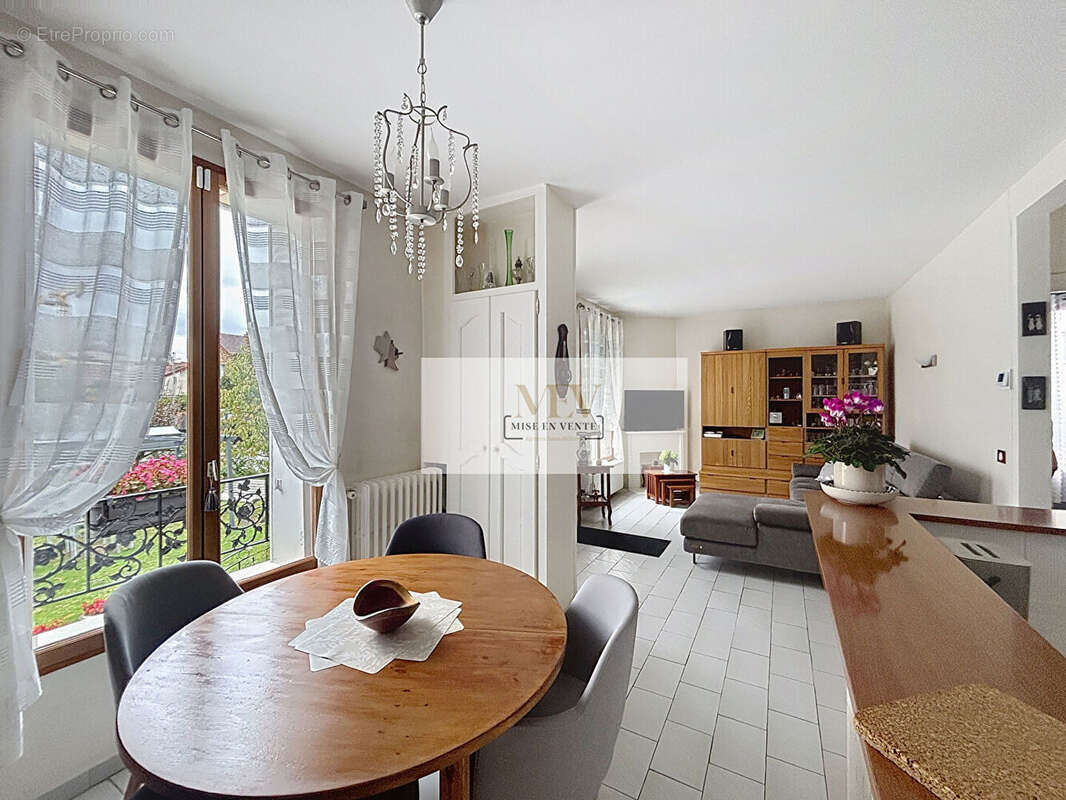 Maison à LE PERREUX-SUR-MARNE