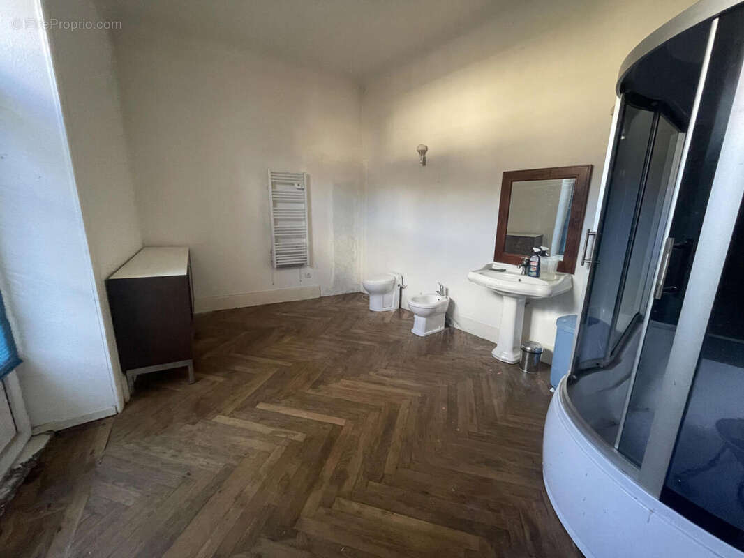 IMG_9881 - Commerce à PLOMBIERES-LES-BAINS