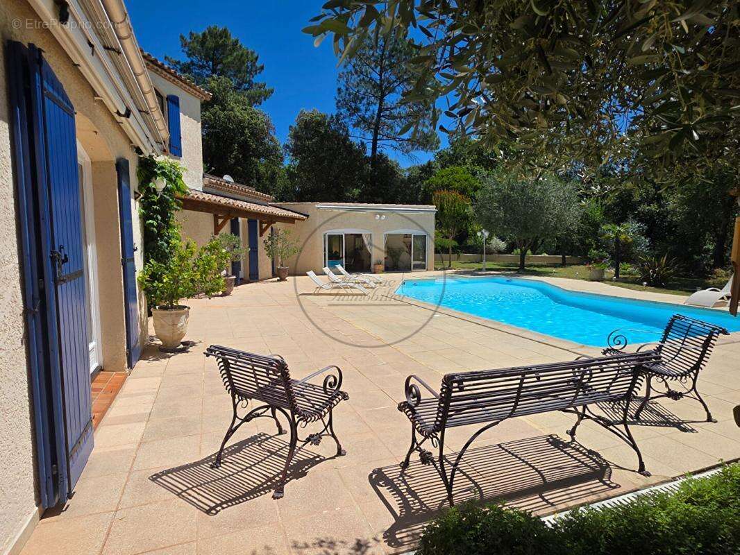 Maison à BARJAC