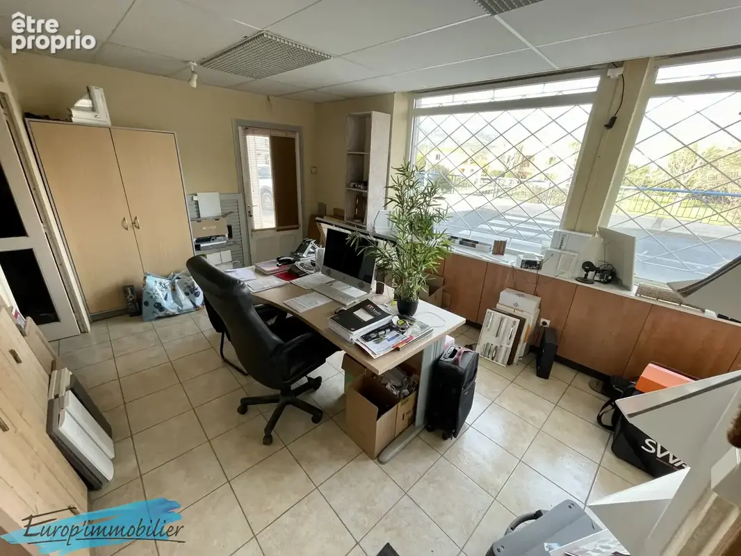 Atelier, bureaux, appartement et garage à Saint-Paul de Fenouillet - photo 11