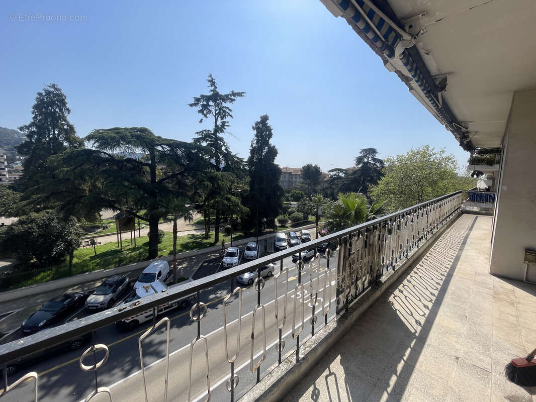 Appartement à LE CANNET