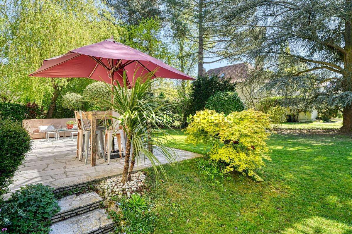 Maison à LA CELLE-SAINT-CLOUD