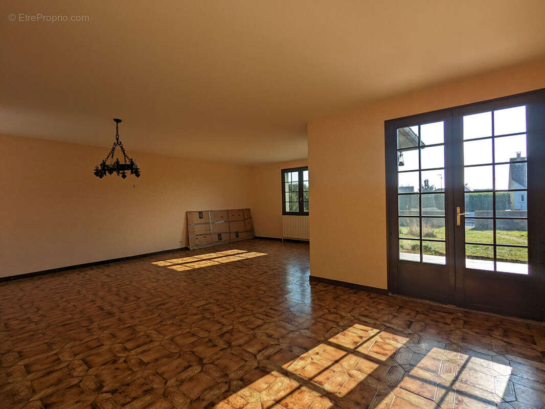 Maison à MAGNY-SUR-TILLE