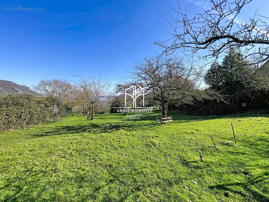 Terrain à HONFLEUR