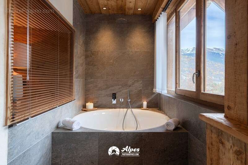 Appartement à LA SALLE-LES-ALPES