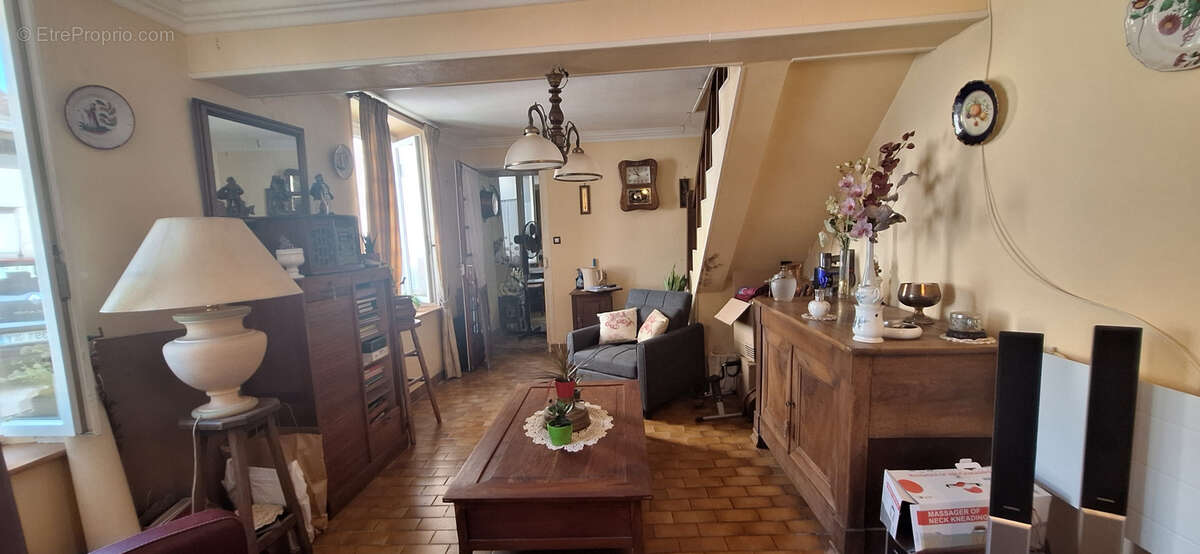 Veron,maison de village de 131m2,3/4 chambres,cour,dependance,atelier,terrain 280m2 - photo 7