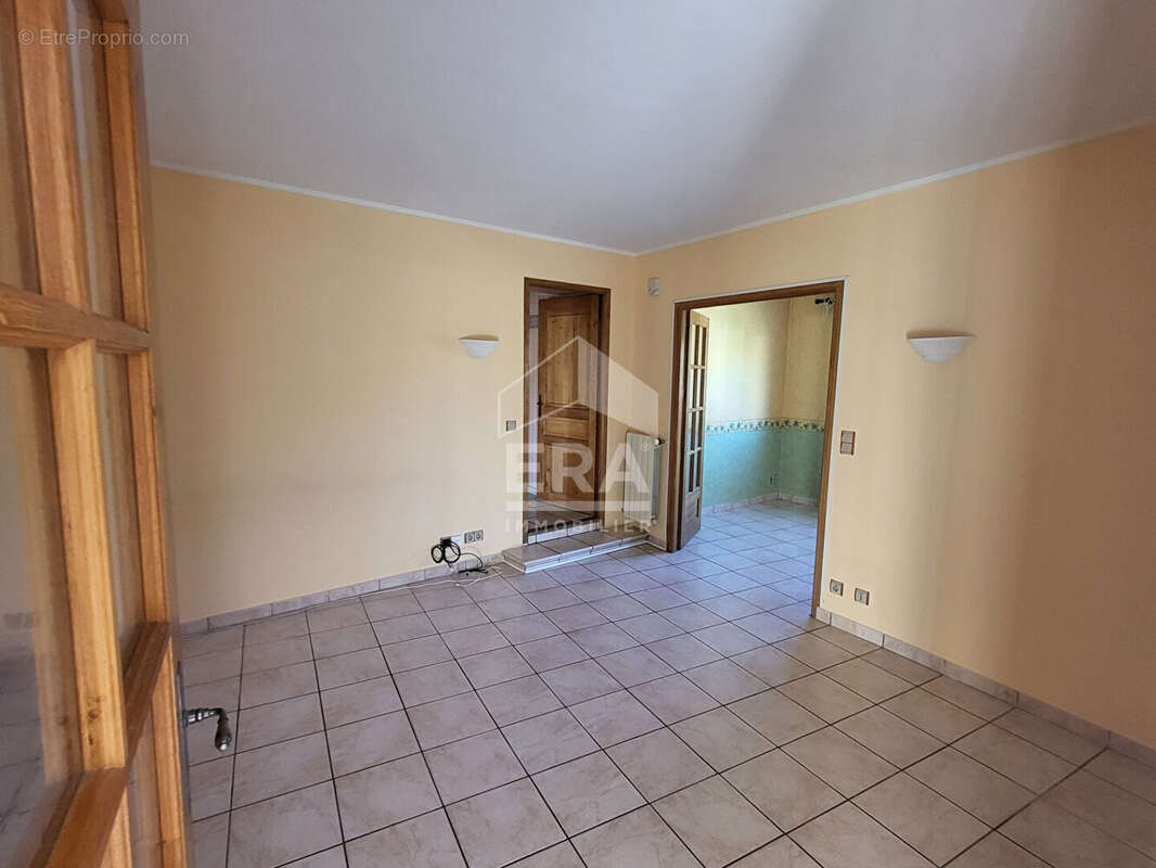 Maison à L'ESCALE