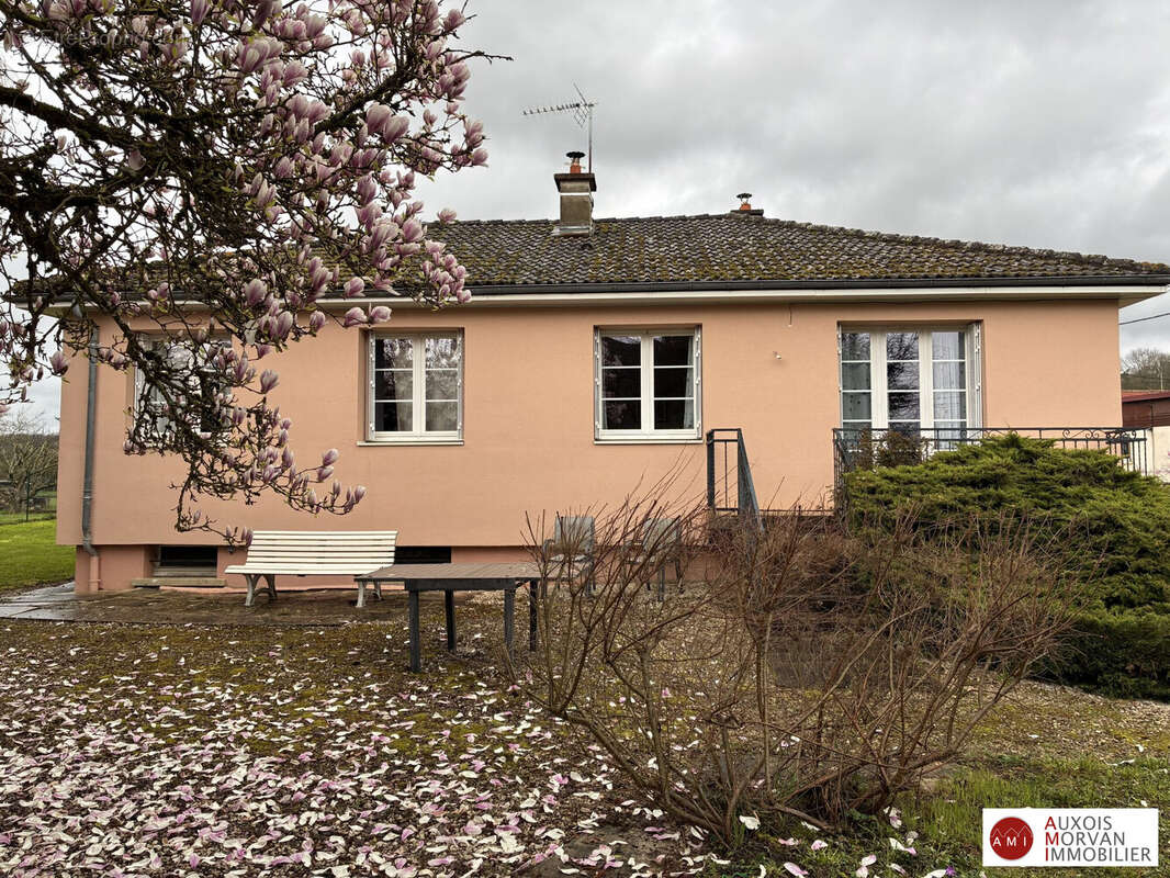 Maison à EPOISSES