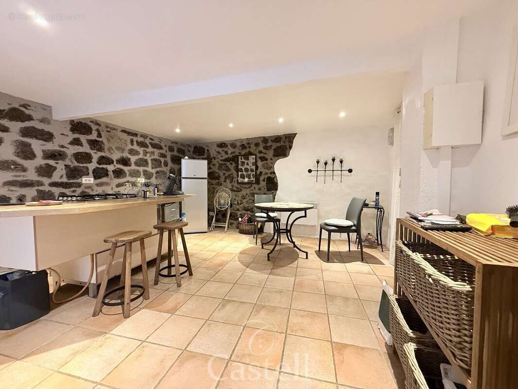 Maison de ville r+2 proche des berges de l'herault - photo 5