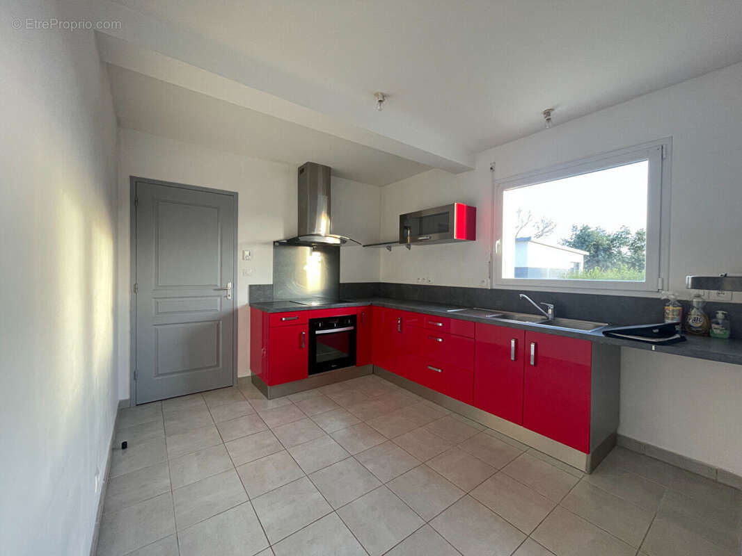 Maison à LE RELECQ-KERHUON