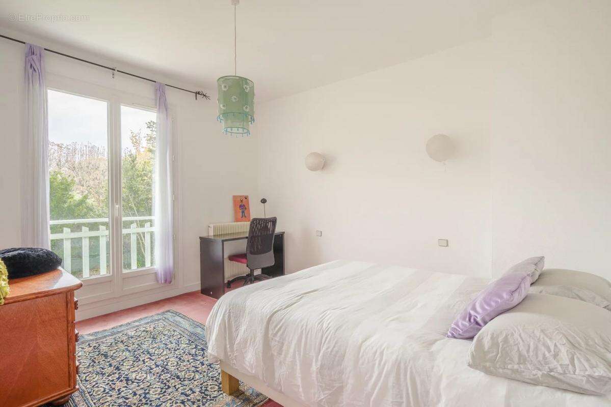 Maison à SAINT-MAUR-DES-FOSSES