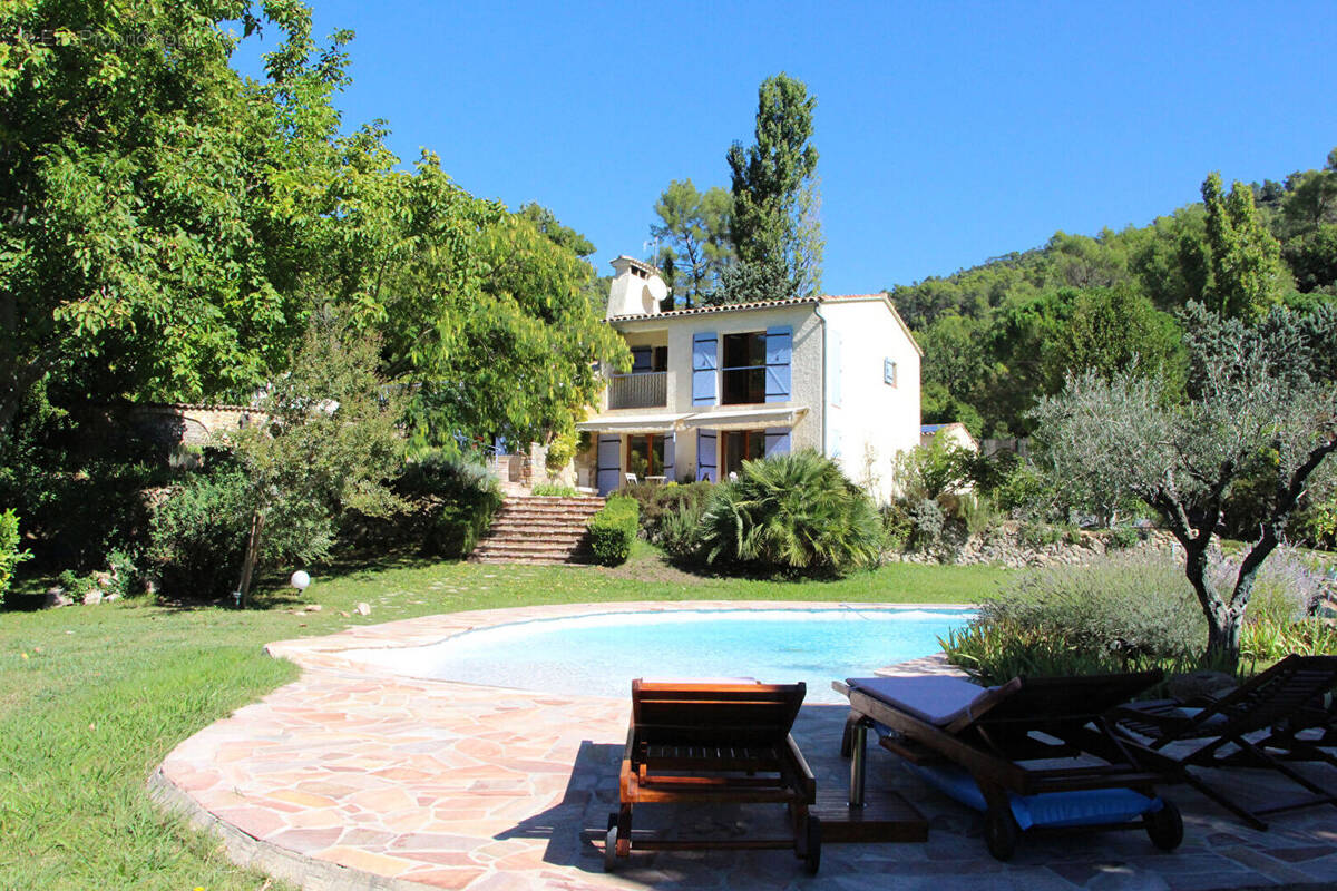 Maison à MEOUNES-LES-MONTRIEUX