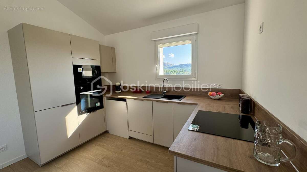 Appartement à ROGNAC