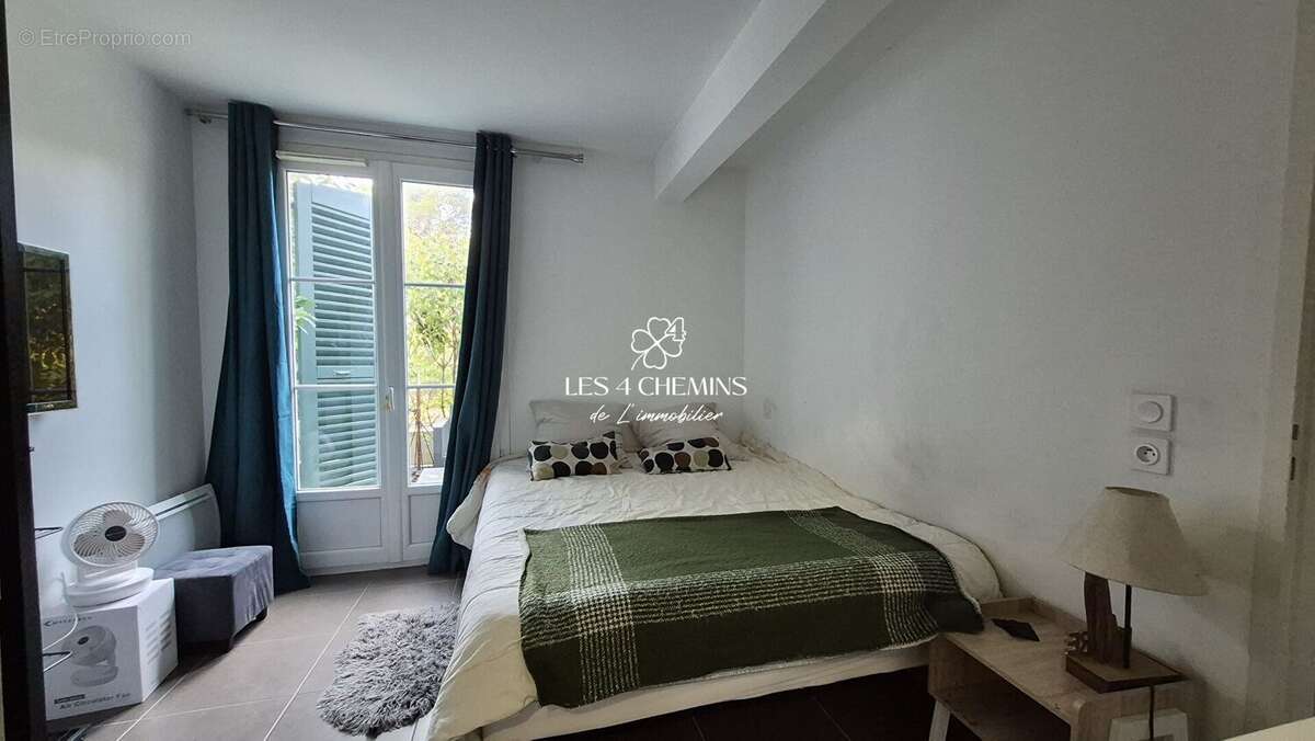 Appartement à CHATEAUNEUF-LE-ROUGE