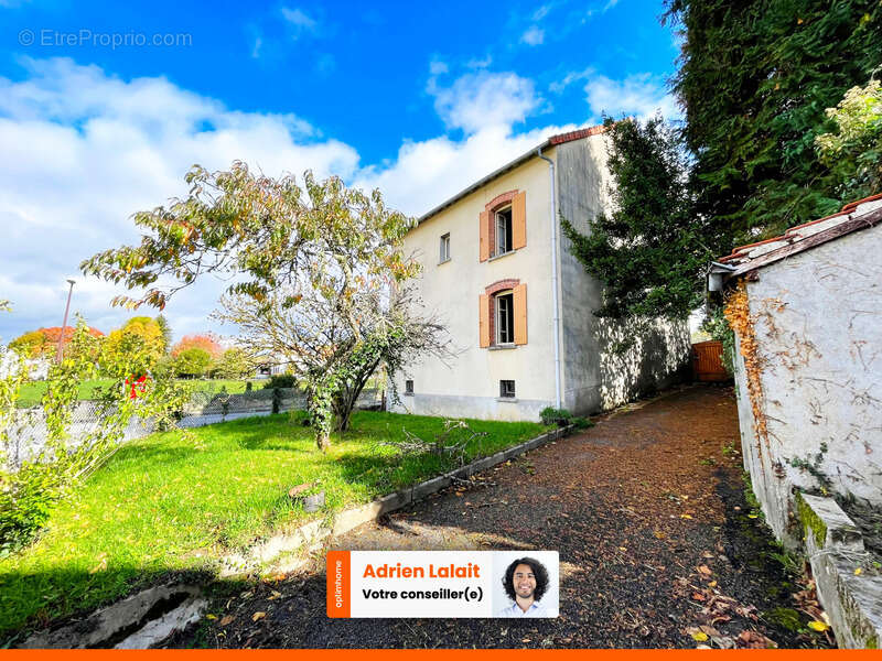 Maison à SAINT-SULPICE-LAURIERE