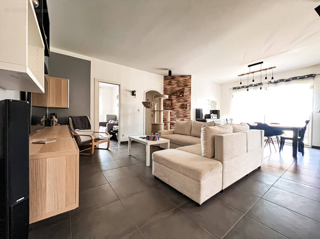 Maison à SAINT-JULIEN-EN-BORN