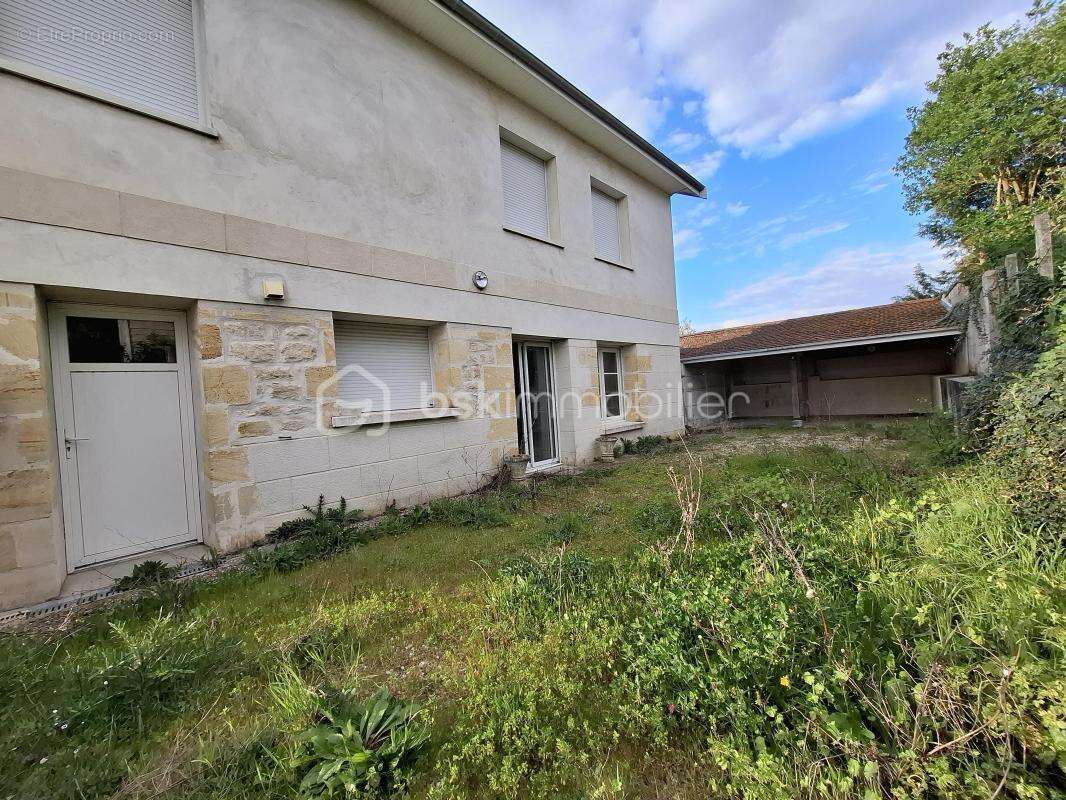 Maison à SAINT-GENES-DE-CASTILLON