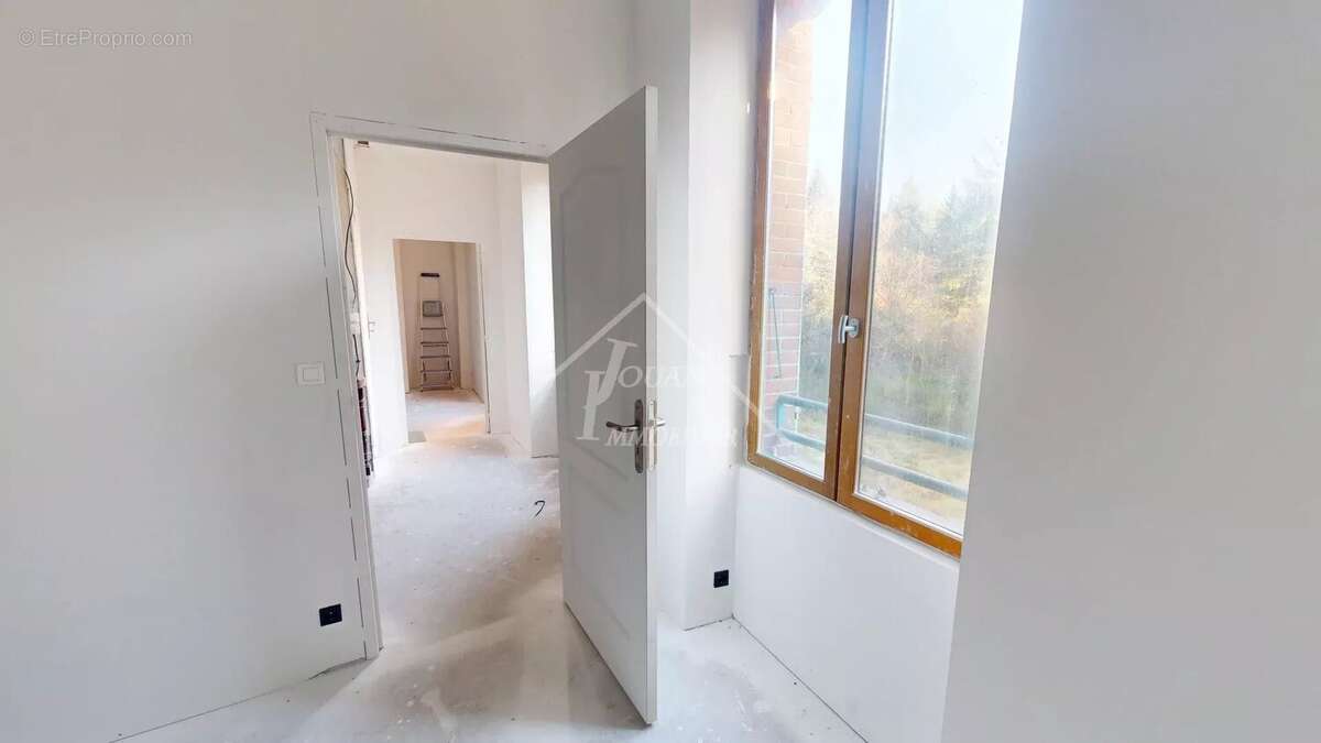 Maison à SAINT-ELOY-LES-MINES