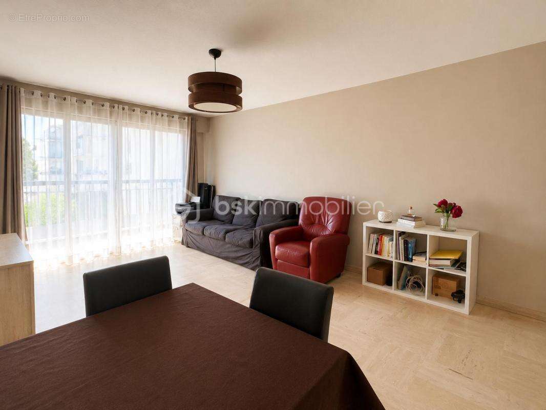 Appartement à LE CANNET