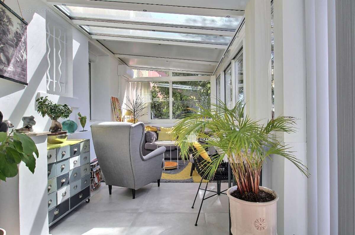 Bas de villa avec jardin - Le Plan du Castellet - 69 m² - 335 000 - photo 12