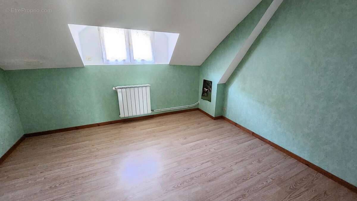 Appartement à NAY