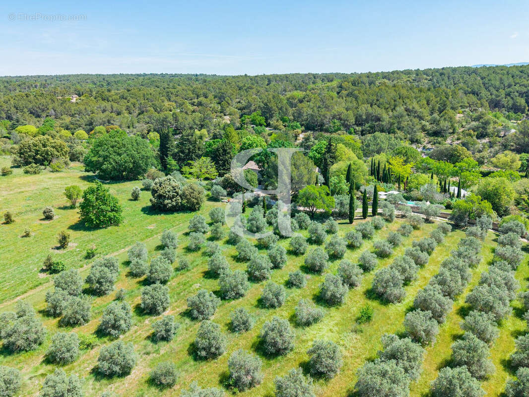 Maison à GORDES